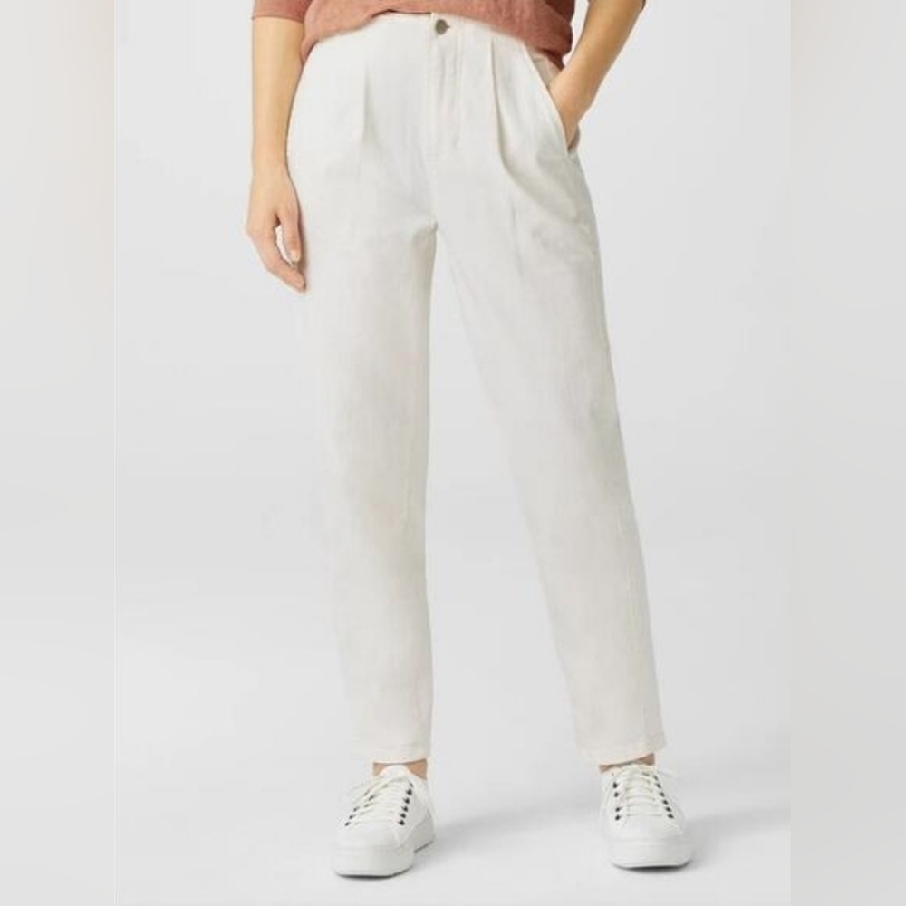 Eileen Fisher Cream Cropped Tapered-Leg Pleated Jeans